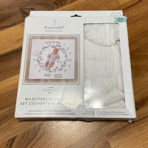 THE PEANUTSHELL MILESTONE BLANKET